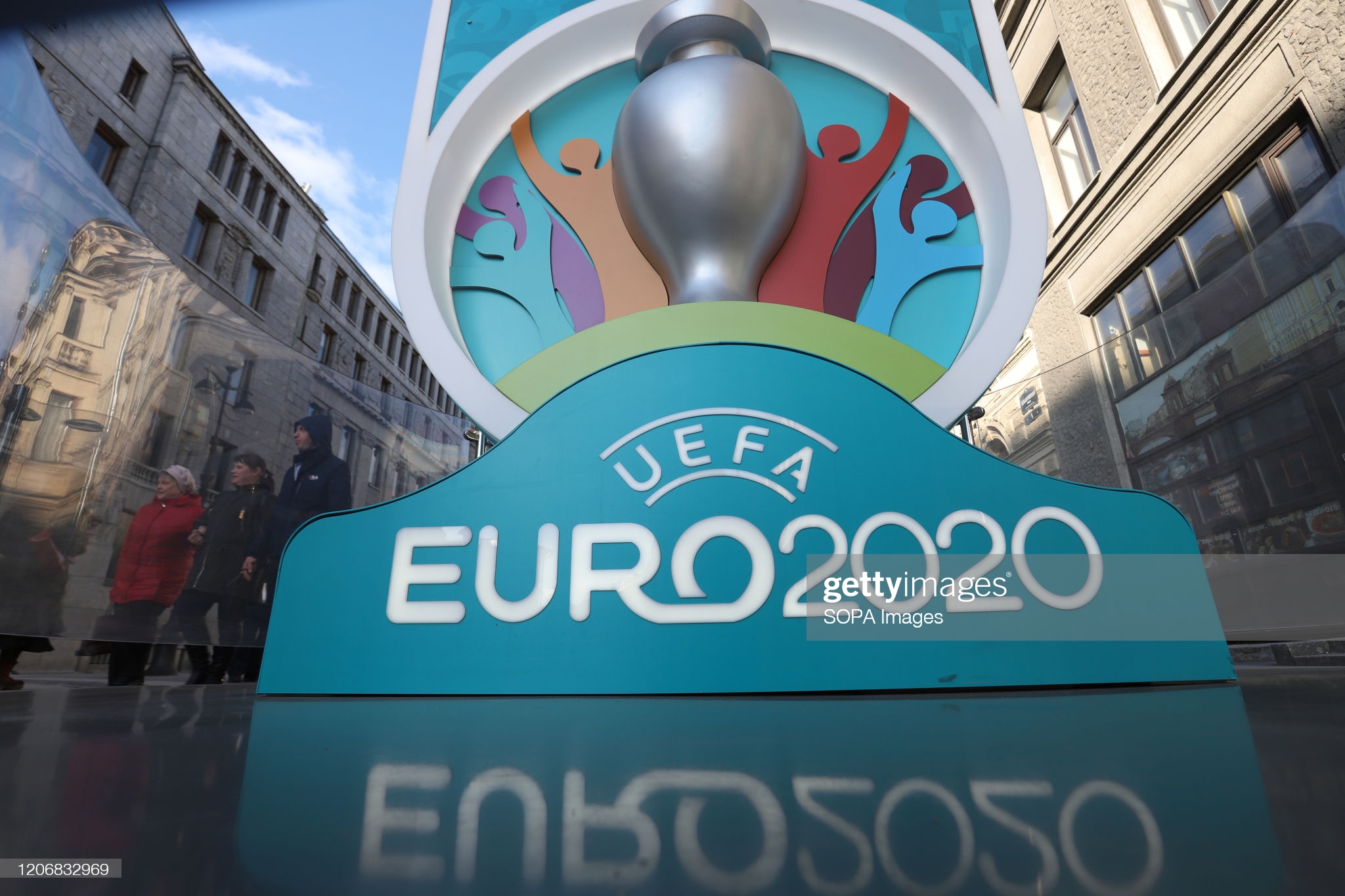 Vướng Covid-19, liệu VCK Euro 2020 có đem lại nhiều giá trị kinh tế?